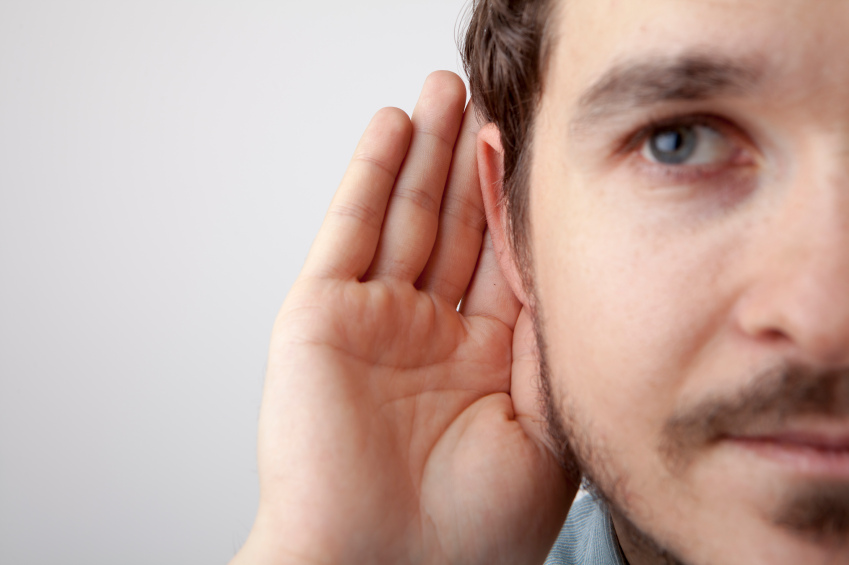 Listening Better to Strengthen Your Relationships (Professional and Personal Ones)